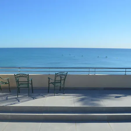 Apartment Excepcional Loft A Pie De Playa En Roquetes