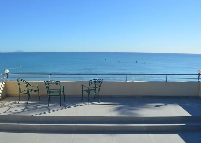 Apartment Excepcional Loft A Pie De Playa En Roquetes